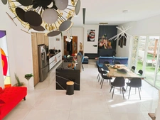 LA CIOTAT - Seaside, Magnificent Architect-Designed Villa (built in 2021) 285 m² of living space/1000 m² plot with swimming pool 