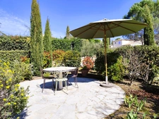 NANS LES PINS (VAR) NOUVEAUTE !!! En résidence sécurisée Villa 110m² (103m²loi carrez) avec jardin 400m² et parkings ,