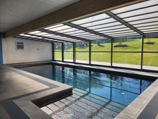 Magnifique maison moderne avec piscine intérieure et SPA.