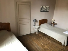 Maison de ville avec cour 