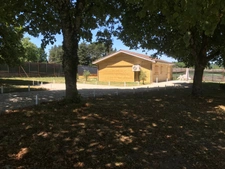 Belle maison en bois et son gîte, situation idéale !