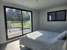 Magnifique maison moderne avec piscine intérieure et SPA.