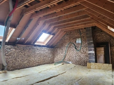 Propriété avec sa maison principale et ses 2 gîtes, sur 4 hectares...