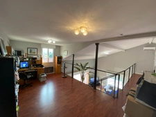 Belle maison en bois et son gîte, situation idéale !