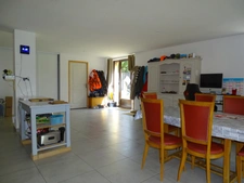 Ensemble immobilier : Maison en pierre et son gîte St Léon sur Vézère