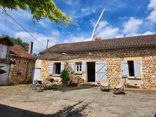 Fermette et dépendances sur 2 hectares 7 