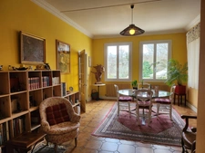 Belle et grande maison de ville
