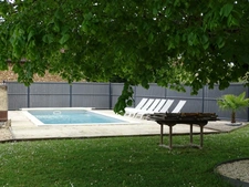 Ensemble immobilier : Maison en pierre et son gîte St Léon sur Vézère