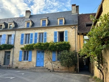 Maison de ville avec cour 