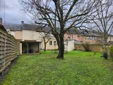 Belle et grande maison de ville