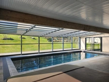 Magnifique maison moderne avec piscine intérieure et SPA.