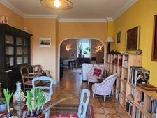 Belle et grande maison de ville