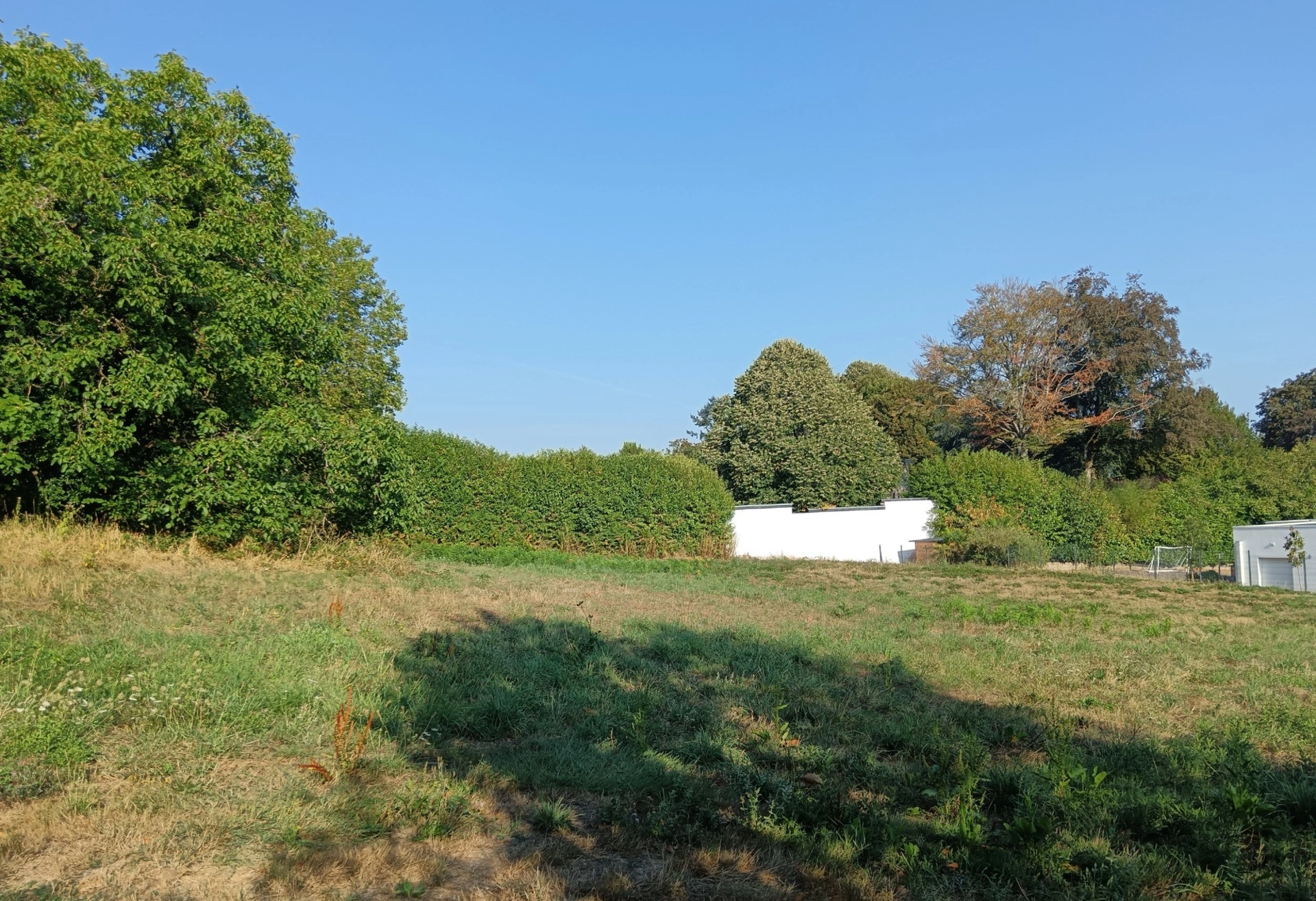Grand terrain de plus de 3 000 m2 avec vue sur le château de Josselin (Morbihan - Bretagne) · 218 500 €