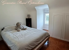 Propriété à vendre à Pontivy : Maison de 165 m2 environ sur 2000 m2 de jardin paysagé proche centre-ville et de ses commerces.