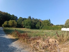 Grand terrain de plus de 3 000 m2 avec vue sur le château de Josselin (Morbihan - Bretagne)