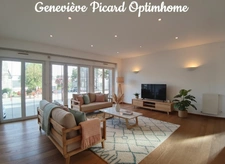 Maison de caractère en pierre de 189 m² — 5 chambres, dépendance et cour en cœur de bourg