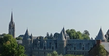 Grand terrain de plus de 3 000 m2 avec vue sur le château de Josselin (Morbihan - Bretagne)