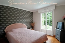 Propriété à vendre à Pontivy : Maison de 165 m2 environ sur 2000 m2 de jardin paysagé proche centre-ville et de ses commerces.