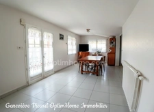 Maison de plain-pied de 152 m2 avec hangar indépendant de 150 m2 sur près de 2700 m2 de terrain proche des commerces de Merdrignac 