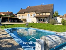 Maison à vendre 8 pièces  (71)