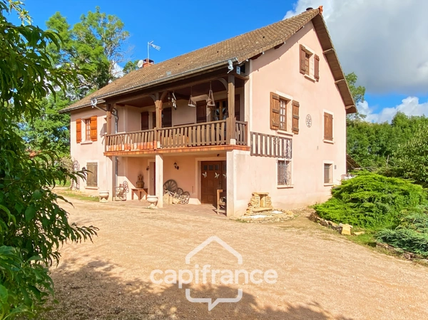 Dpt Saône et Loire (71), à vendre proche de SAINT GENGOUX LE NATIONAL maison P7 de 159 m² - Terrain de 2 510,00 m² 