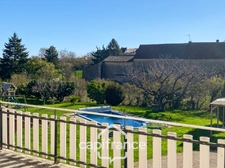 Maison à vendre 8 pièces  (71)