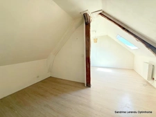 L'élégance d'une grande maison de village Normande en Pierre de Taille de 298 m² à réinventer