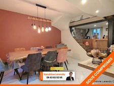 Maison de ville rénovée – Décoration tendance & coup de cœur assuré – 5 pièces Amfreville-la-Mivoie- Accès direct Rouen Rive droite