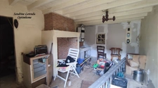 Longère et ses 2 chambres entièrement à rénover sur un terrain de plus de 1500 m2 au calme dans un petit village normand