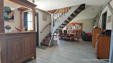 Maison 140 m² – Vie de plain-pied possible – Véranda récente 32 m² – 2 garages – Terrain 807 m² – Saint-Ouen-du-Tilleul