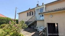 Une maison pensée pour les moments de bonheur en famille, au cœur de la campagne Normande 