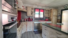 Maison 140 m² – Vie de plain-pied possible – Véranda récente 32 m² – 2 garages – Terrain 807 m² – Saint-Ouen-du-Tilleul