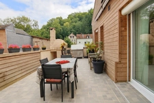 À vendre – Maison pleine de charme à Elbeuf, avec terrasse de 29 m², véranda, jardin - Vue sur la forêt