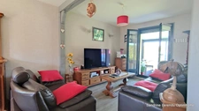 Maison 140 m² – Vie de plain-pied possible – Véranda récente 32 m² – 2 garages – Terrain 807 m² – Saint-Ouen-du-Tilleul