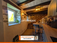 CHARMANTE MAISON EN PIERRE AVEC FORT POTENTIEL - 
