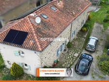 CHARMANTE MAISON EN PIERRE AVEC FORT POTENTIEL - 