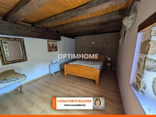 CHARMANTE MAISON EN PIERRE AVEC FORT POTENTIEL - 