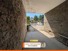 A VENDRE - MURS D IMMEUBLE DE CARACTERE - 450 M² HABITABLES - 15 PIECES + MAISON ANNEXE A CHATEAUNEUF LA FORET (87)