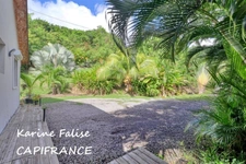 A vendre SAINTE LUCE (972) - Villa T4 avec piscine, bungalow et appartement T3 proche plage