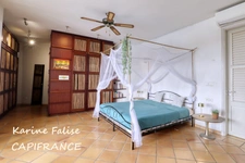 Villa d'architecte T5 avec studio indépendant, piscine et vue mer exceptionnelle