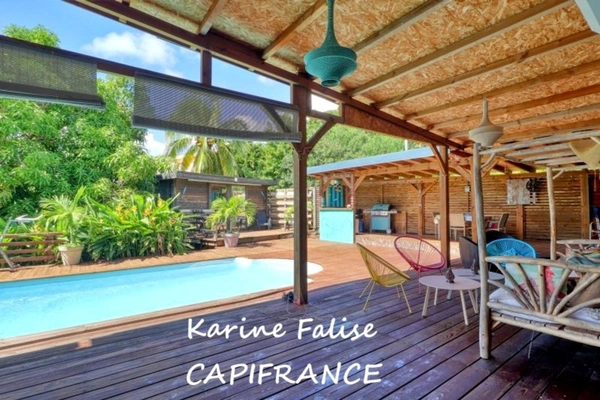 A vendre SAINTE LUCE (972) - Villa T4 avec piscine, bungalow et appartement T3 proche plage