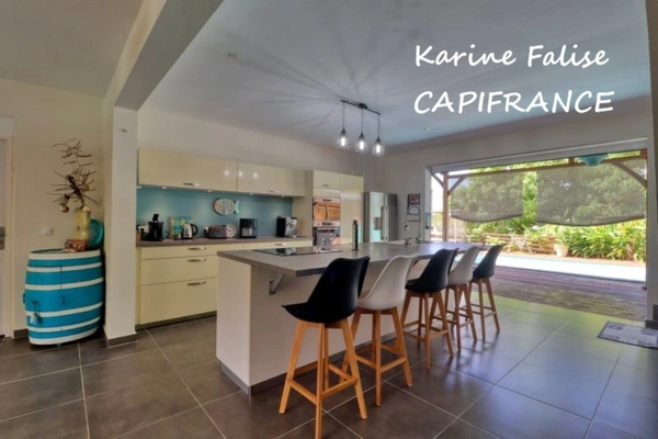 A vendre SAINTE LUCE (972) - Villa T4 avec piscine, bungalow et appartement T3 proche plage