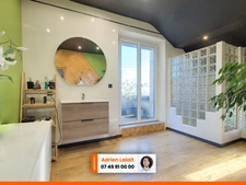 Maison 6 chambres - Jardin 7000m² - bourg 5 min à pieds - Authentique et vue dégagée