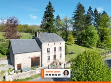 Maison 6 chambres - Jardin 7000m² - bourg 5 min à pieds - Authentique et vue dégagée