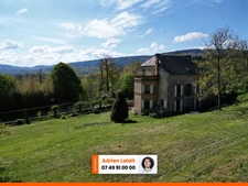 Maison 6 chambres - Jardin 7000m² - bourg 5 min à pieds - Authentique et vue dégagée
