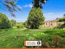 Maison bordée par rivière - 2 chambres - 4000m²