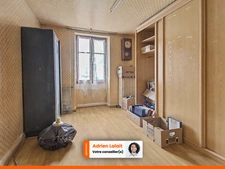Maison de bourg à rénover de 125 m² – 4 chambres – Jardinet – Garage