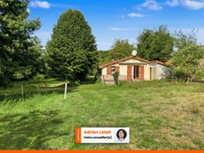 Maison bordée par rivière - 2 chambres - 4000m²