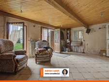 Maison de bourg à rénover de 125 m² – 4 chambres – Jardinet – Garage