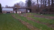 Ancien corps de ferme à rénover sur 13.000m²